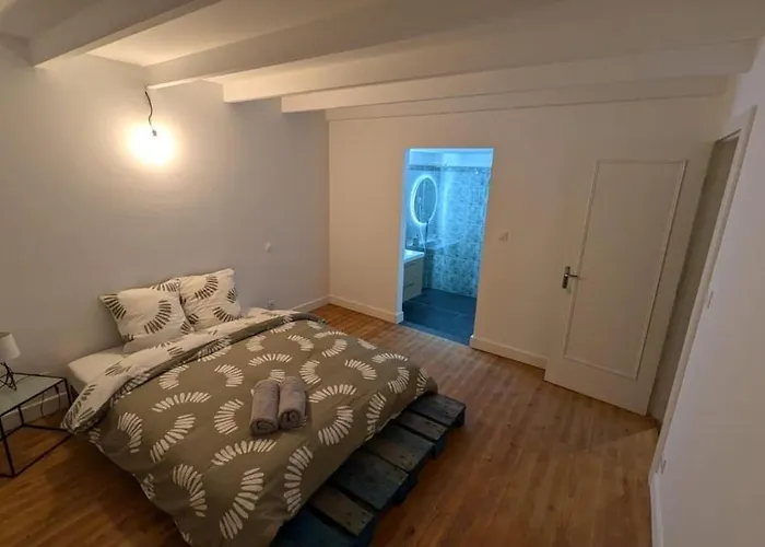 Ferienhaus Quiet And Estate Saint-Martial-de-Mirambeau