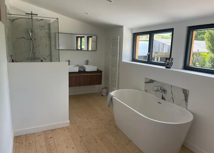 Quiet And Estate Ferienhaus